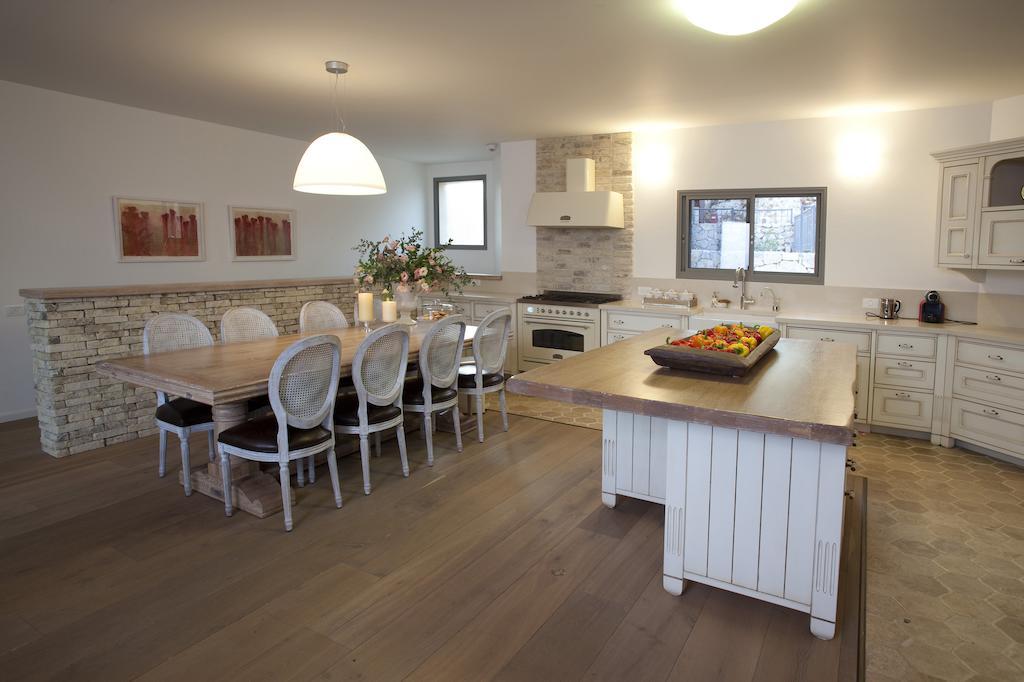 Boutique Hotel Tamarin Rosh Pinna Kamer foto